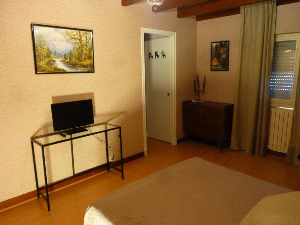 Les Millepertuis Villa Luz-Saint-Sauveur Esterno foto