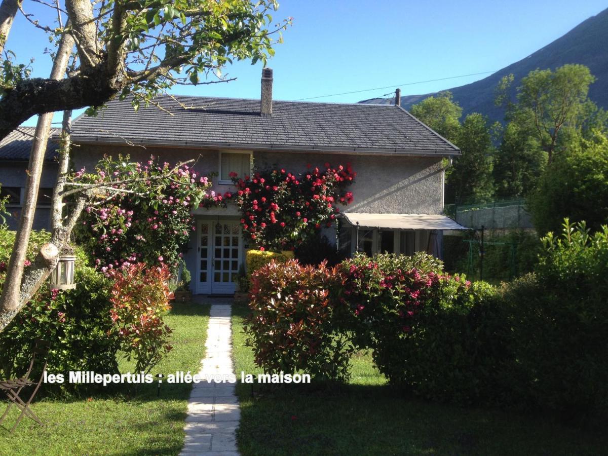 Les Millepertuis Villa Luz-Saint-Sauveur Esterno foto